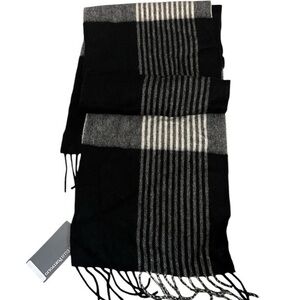 NWT PERRY ELLIS PORTFOLIO black gray & cream striped / solid lambswool scarf